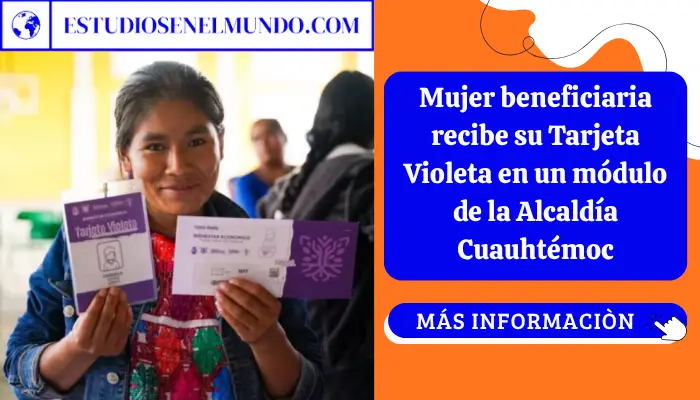 Mujer beneficiaria recibe su Tarjeta Violeta en un módulo de la Alcaldía Cuauhtémoc
